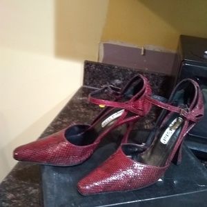 Red Leather Snake Shoes Womens Size 8 B